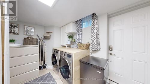 9912 Keele Street, Vaughan, ON - Indoor Photo Showing Laundry Room