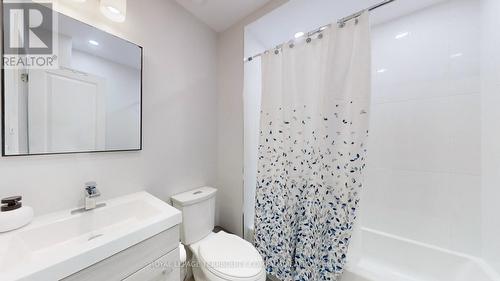 9912 Keele Street, Vaughan, ON - Indoor Photo Showing Bathroom