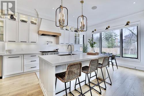 179 Douglas Avenue, Oakville, ON - Indoor Photo Showing Kitchen With Upgraded Kitchen