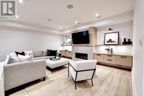 179 Douglas Avenue, Oakville, ON - Indoor Photo Showing Living Room With Fireplace