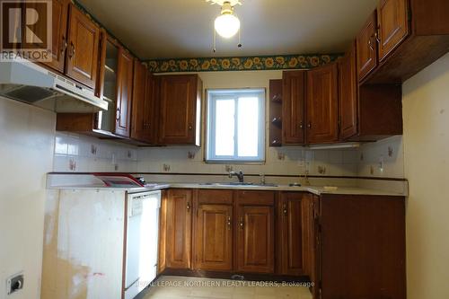 186 Maple Street S, Timmins (Ts - Se), ON - Indoor Photo Showing Kitchen