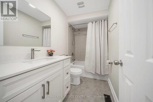 155 Heartview Road, Brampton, ON - Indoor Photo Showing Bathroom