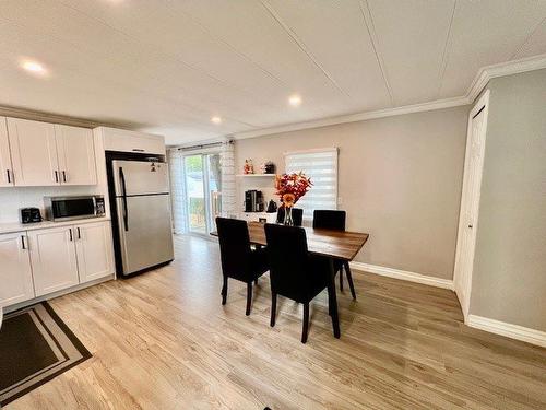 Dining room - 13-750 Rg Du Coteau, Saint-Jacques-Le-Mineur, QC - Indoor