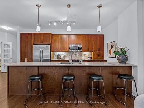 105-85 The Donway  W, Toronto, ON - Indoor Photo Showing Kitchen With Upgraded Kitchen