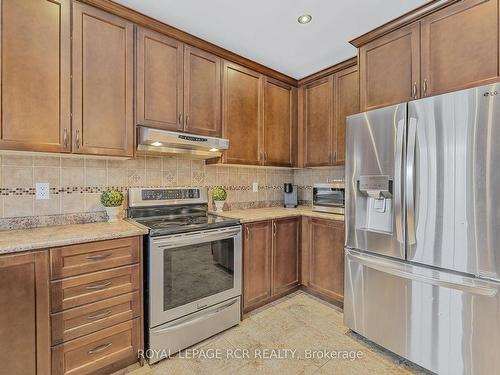 2 Littlebrook Lane, Caledon, ON - Indoor Photo Showing Kitchen