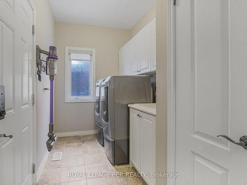 2 Littlebrook Lane, Caledon, ON - Indoor Photo Showing Laundry Room