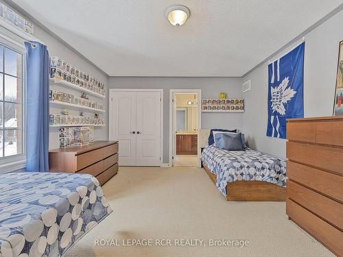 2 Littlebrook Lane, Caledon, ON - Indoor Photo Showing Bedroom