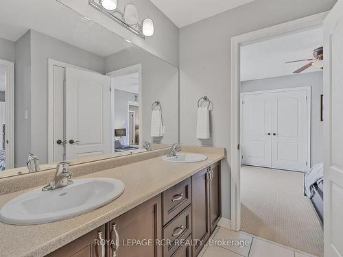 2 Littlebrook Lane, Caledon, ON - Indoor Photo Showing Bathroom