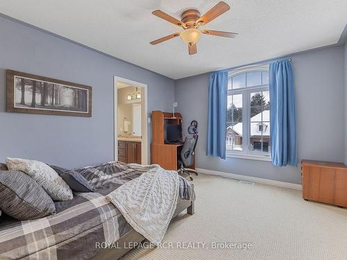 2 Littlebrook Lane, Caledon, ON - Indoor Photo Showing Bedroom