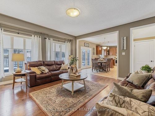 2 Littlebrook Lane, Caledon, ON - Indoor Photo Showing Living Room