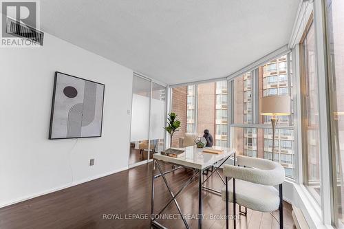 1402 - 55 Centre Avenue, Toronto, ON - Indoor