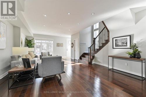 1425 Woodbine Avenue, Toronto, ON - Indoor Photo Showing Living Room