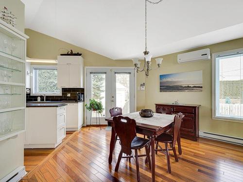 Dining room - 706 Rue Du Dr-Letondal, Deux-Montagnes, QC - Indoor Photo Showing Dining Room