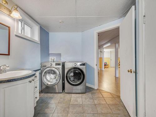 Salle de bains - 3396 Rue Des Bois, Québec (Sainte-Foy/Sillery/Cap-Rouge), QC - Indoor Photo Showing Laundry Room