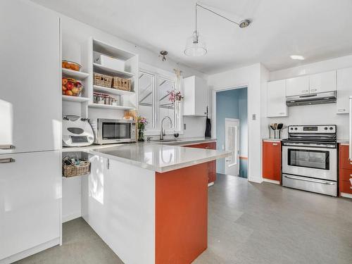 Cuisine - 3396 Rue Des Bois, Québec (Sainte-Foy/Sillery/Cap-Rouge), QC - Indoor Photo Showing Kitchen