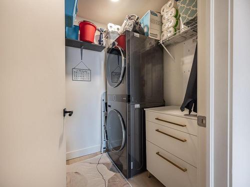 Laundry room - 702-1550 Rue Des Bassins, Montréal (Le Sud-Ouest), QC - Indoor Photo Showing Laundry Room