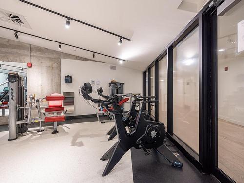 Exercise room - 702-1550 Rue Des Bassins, Montréal (Le Sud-Ouest), QC - Indoor Photo Showing Gym Room