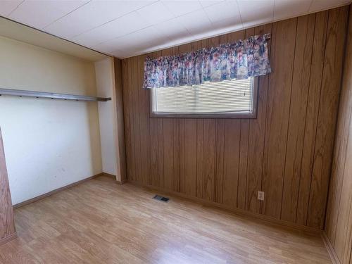 106 Theresa Street, Thunder Bay, ON - Indoor Photo Showing Other Room