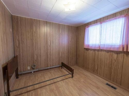 106 Theresa Street, Thunder Bay, ON - Indoor Photo Showing Other Room