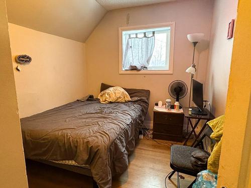 613 Park Street, Kenora, ON - Indoor Photo Showing Bedroom