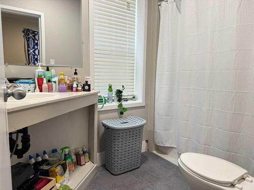 613 Park Street, Kenora, ON - Indoor Photo Showing Bathroom