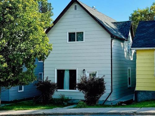 613 Park Street, Kenora, ON - Outdoor