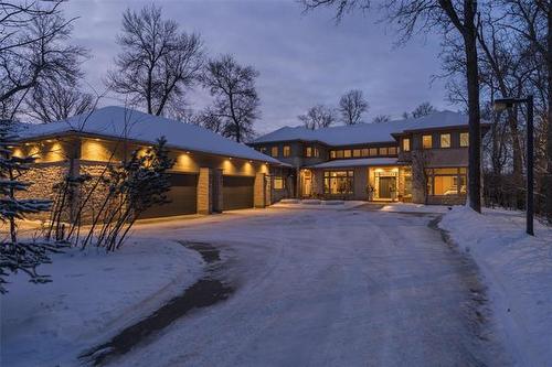 96 River Rd, Winnipeg, MB 