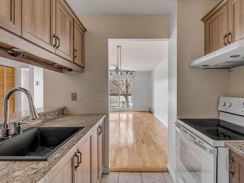 Kitchen - 108-3625 Rue Lanthier, Québec (Sainte-Foy/Sillery/Cap-Rouge), QC - Indoor Photo Showing Kitchen