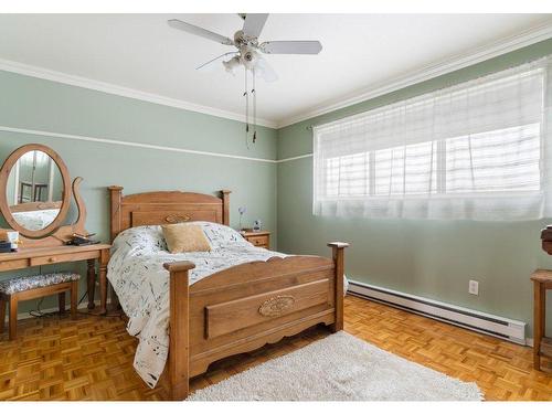 Master bedroom - 2604 Rue De Vigny, Mascouche, QC - Indoor Photo Showing Bedroom