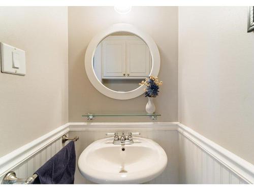 Powder room - 2604 Rue De Vigny, Mascouche, QC - Indoor Photo Showing Bathroom