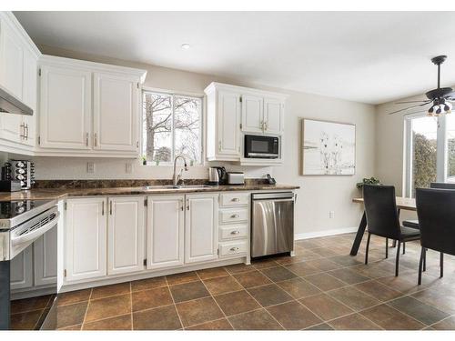 Kitchen - 2604 Rue De Vigny, Mascouche, QC - Indoor Photo Showing Kitchen With Double Sink