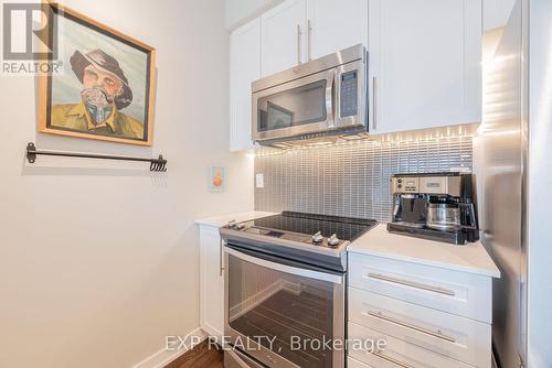 2106 - 4011 Brickstone Mews, Mississauga, ON - Indoor Photo Showing Kitchen