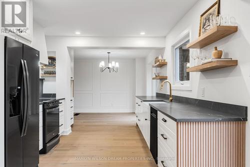 5 Rutherford Crescent, Ottawa, ON - Indoor Photo Showing Kitchen