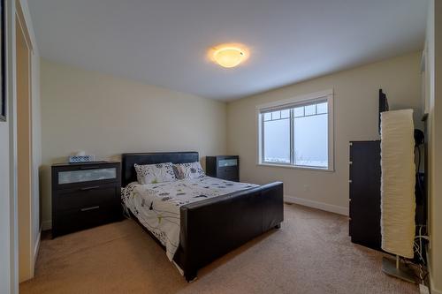 114-1325 Aberdeen Drive, Kamloops, BC - Indoor Photo Showing Bedroom