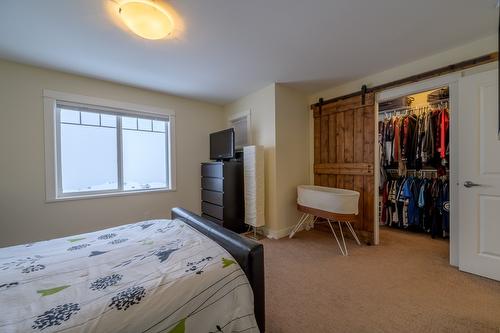 114-1325 Aberdeen Drive, Kamloops, BC - Indoor Photo Showing Bedroom