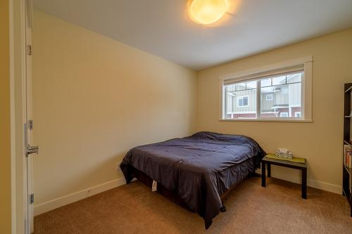 114-1325 Aberdeen Drive, Kamloops, BC - Indoor Photo Showing Bedroom