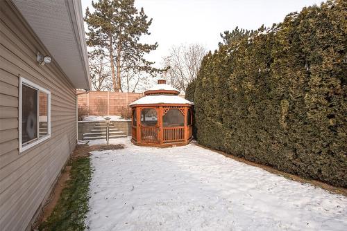 1634 Carshyl Court, Kelowna, BC - Outdoor