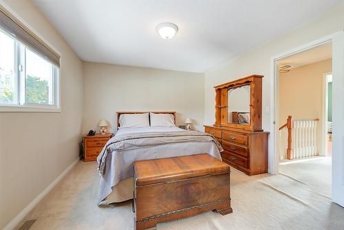 1634 Carshyl Court, Kelowna, BC - Indoor Photo Showing Bedroom