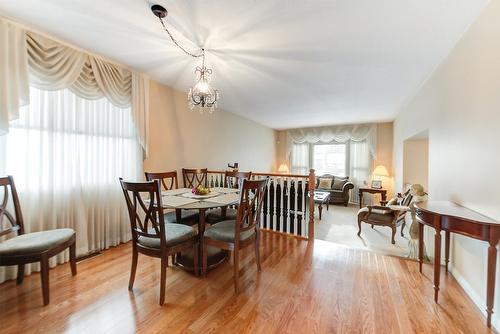 1634 Carshyl Court, Kelowna, BC - Indoor Photo Showing Dining Room