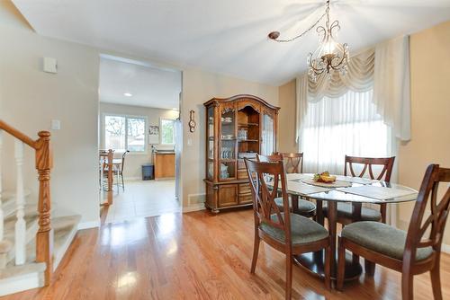 1634 Carshyl Court, Kelowna, BC - Indoor Photo Showing Dining Room