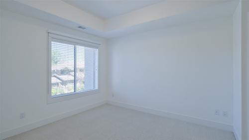 209-4380 Lakeshore Road, Kelowna, BC - Indoor Photo Showing Other Room