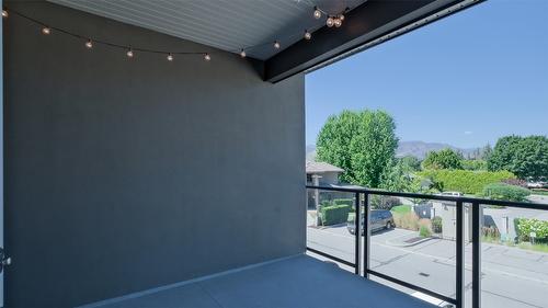 209-4380 Lakeshore Road, Kelowna, BC - Outdoor With Exterior