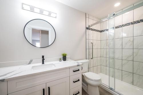 142 Clarke Street, Kamloops, BC - Indoor Photo Showing Bathroom