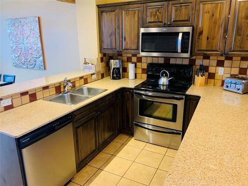 K3-A-1351 Gerry Sorensen Way, Kimberley, BC - Indoor Photo Showing Kitchen With Double Sink