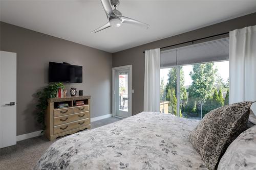 456 Cavell Place, Kelowna, BC - Indoor Photo Showing Bedroom