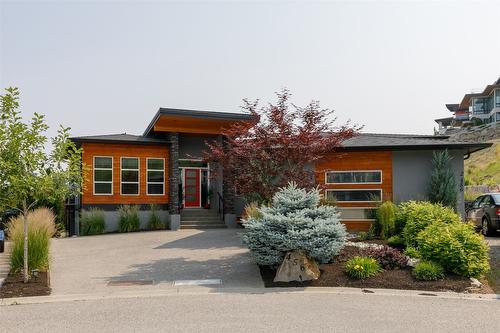 456 Cavell Place, Kelowna, BC - Outdoor With Facade