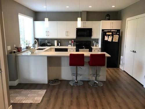 456 Cavell Place, Kelowna, BC - Indoor Photo Showing Kitchen