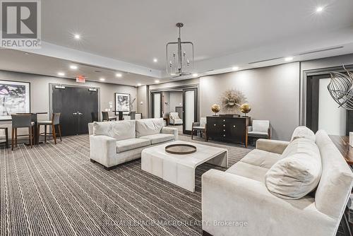 503 - 11 Bronte Road, Oakville, ON - Indoor Photo Showing Living Room