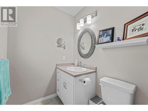 1880 Springhill Drive, Kamloops, BC - Indoor Photo Showing Bathroom