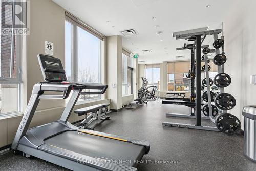 222 - 60 Honeycrisp Crescent, Vaughan, ON - Indoor Photo Showing Gym Room